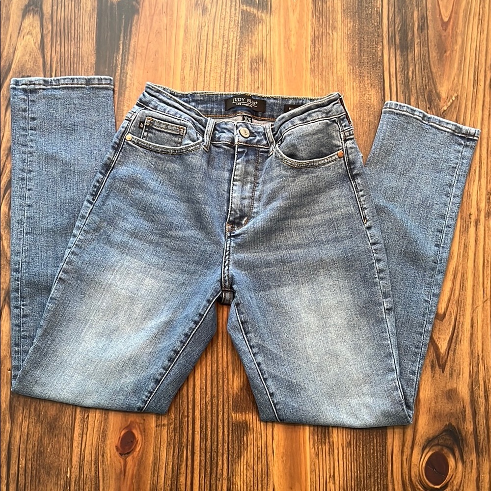 Judy Blue Classic Straight Leg Jeans in Blue